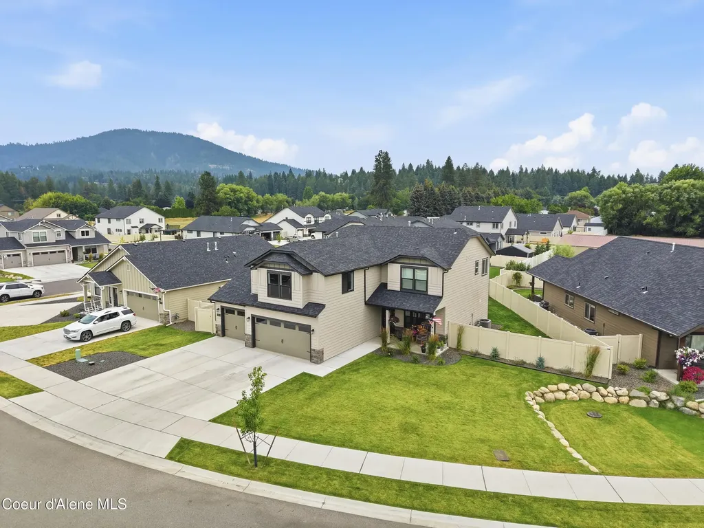650 Ripatti Way Hayden ID 83835