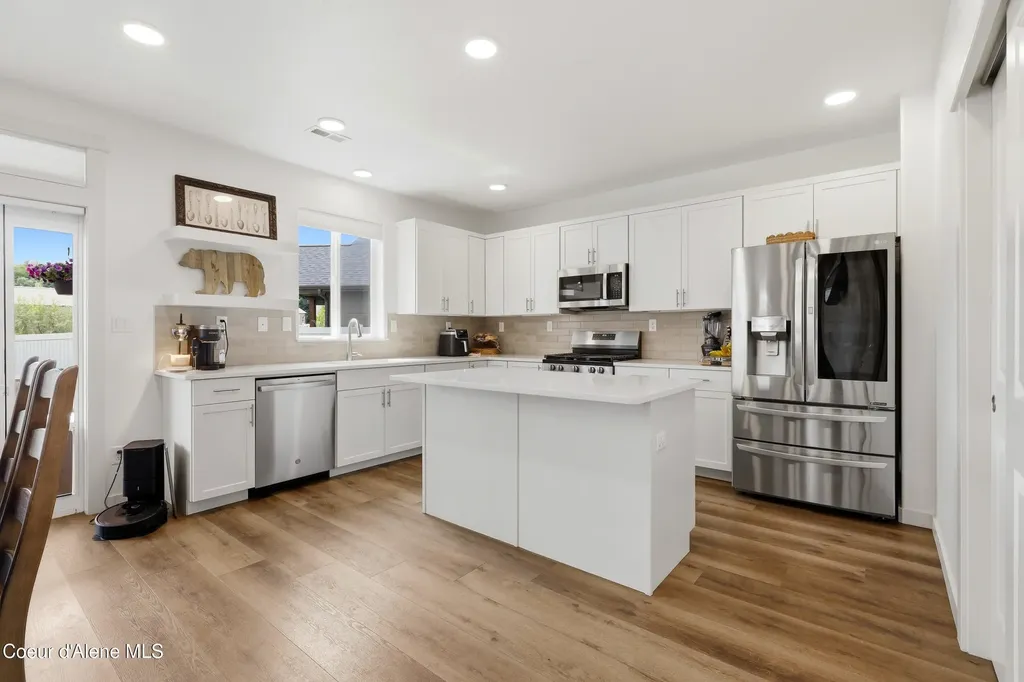 650 Ripatti Way Hayden ID 83835
