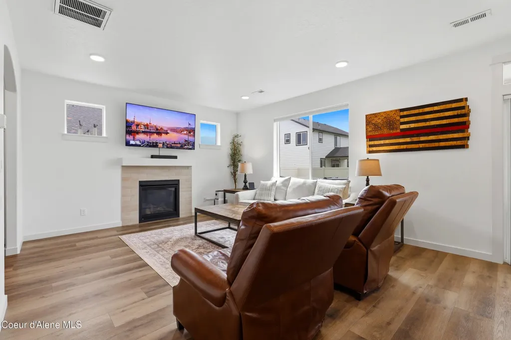 650 Ripatti Way Hayden ID 83835