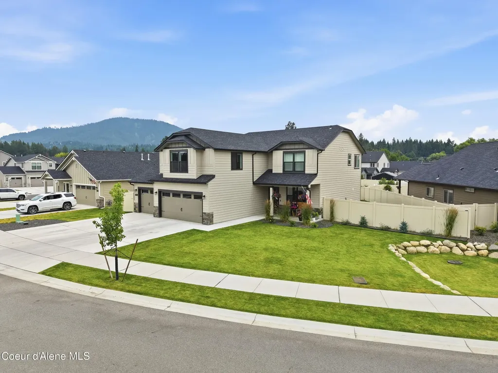 650 Ripatti Way Hayden ID 83835