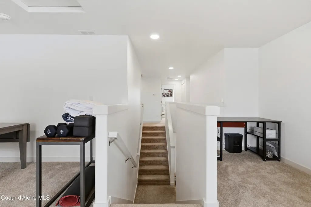 650 Ripatti Way Hayden ID 83835