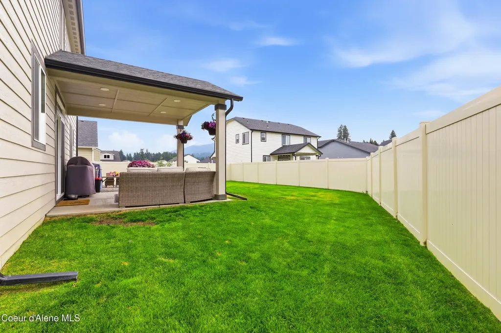 650 Ripatti Way Hayden ID 83835