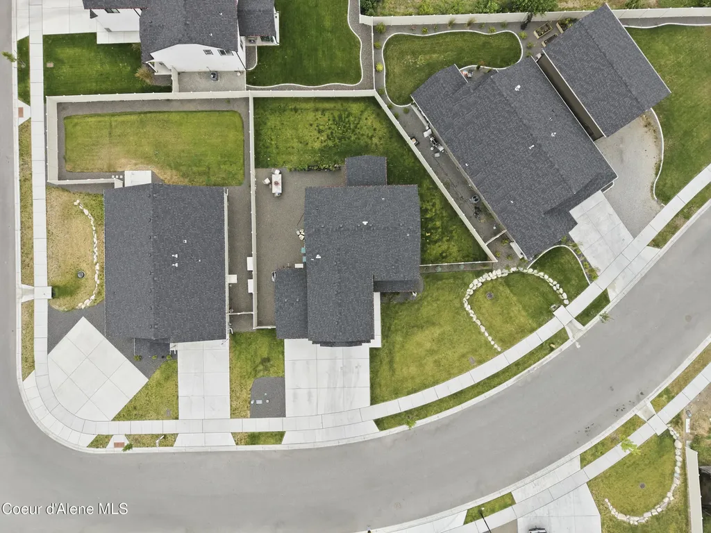 650 Ripatti Way Hayden ID 83835