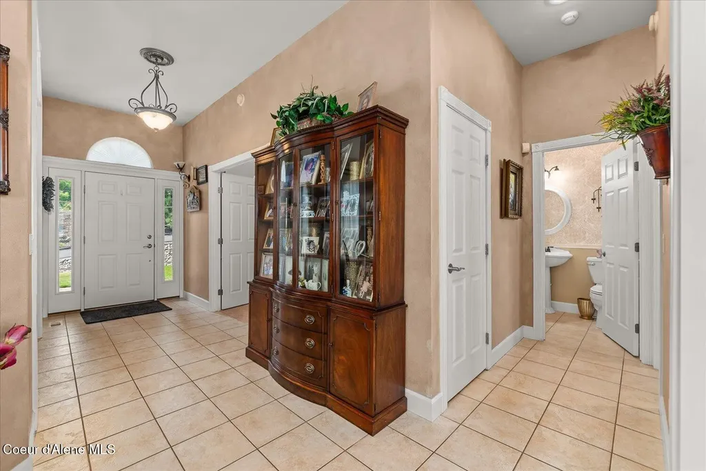 16703 W Riverview Drive Post Falls ID 83854