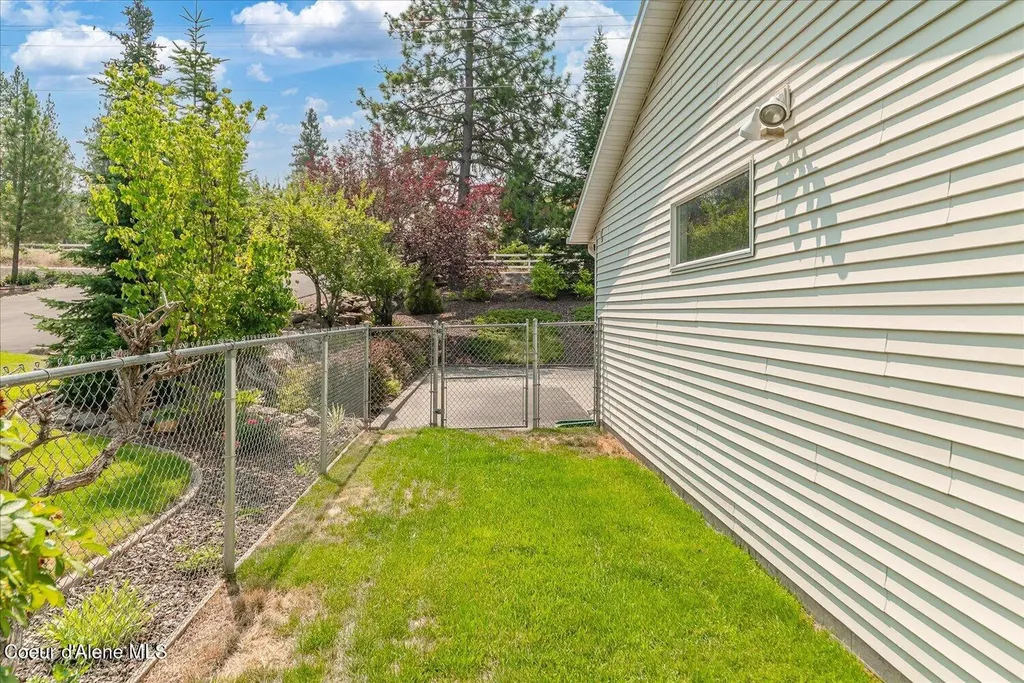 16703 W Riverview Drive Post Falls ID 83854