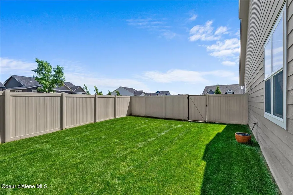 4643 E Corsac Fox Avenue Post Falls ID 83854