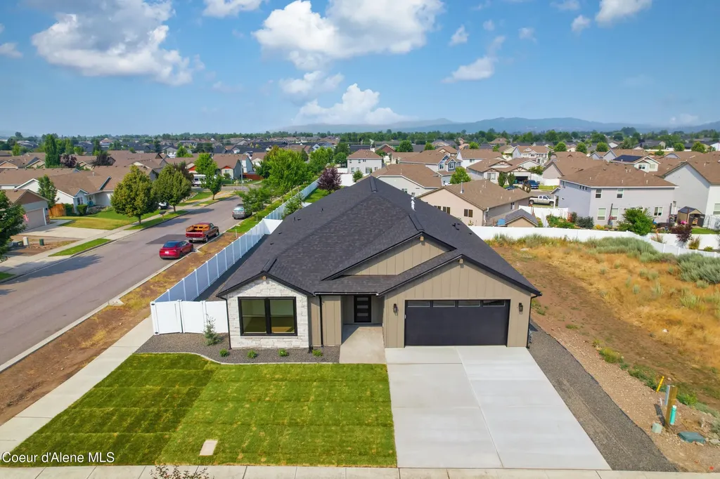 3223 N Van Winkle Street Post Falls ID 83854