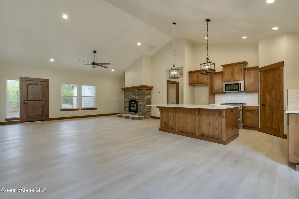 L1B8 N Eclipse Road Rathdrum ID 83858