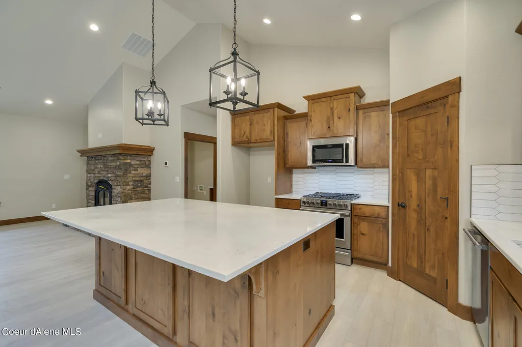 L1B8 N Eclipse Road Rathdrum ID 83858