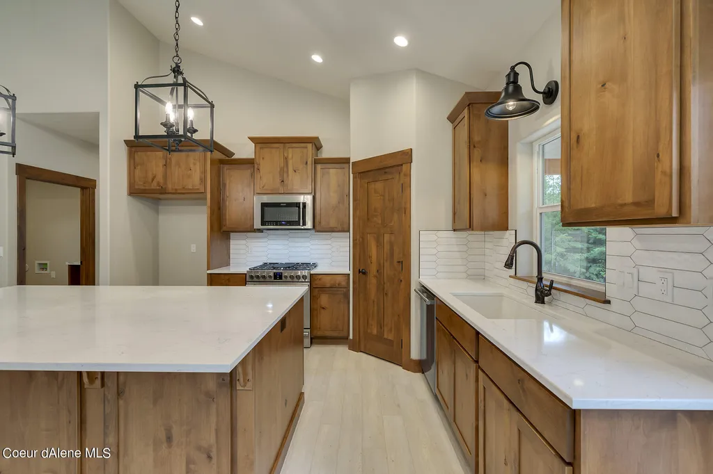 L1B8 N Eclipse Road Rathdrum ID 83858