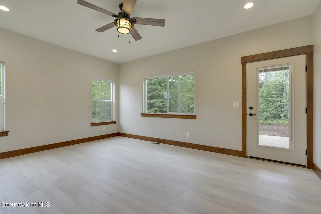 L1B8 N Eclipse Road Rathdrum ID 83858