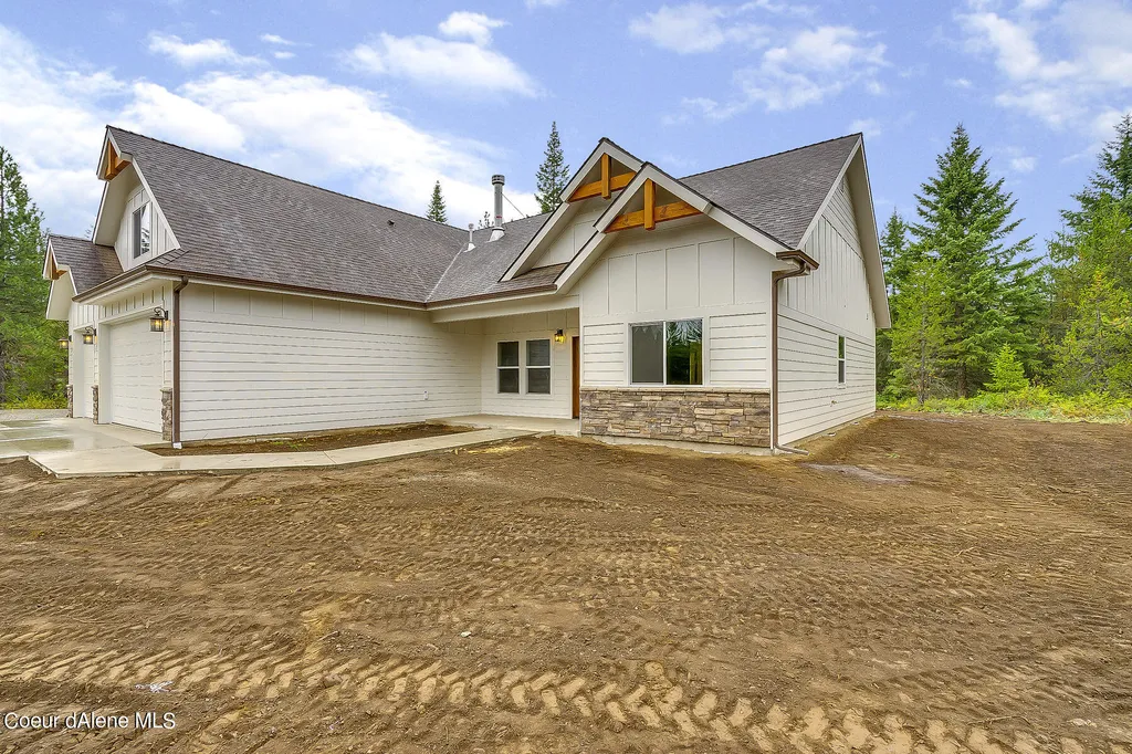 L1B8 N Eclipse Road Rathdrum ID 83858