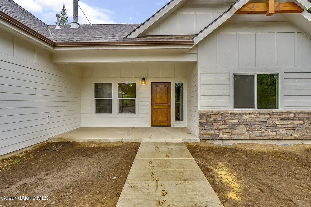 L1B8 N Eclipse Road Rathdrum ID 83858