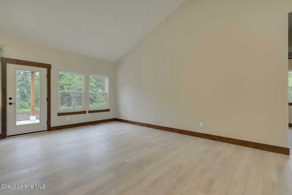 L1B8 N Eclipse Road Rathdrum ID 83858