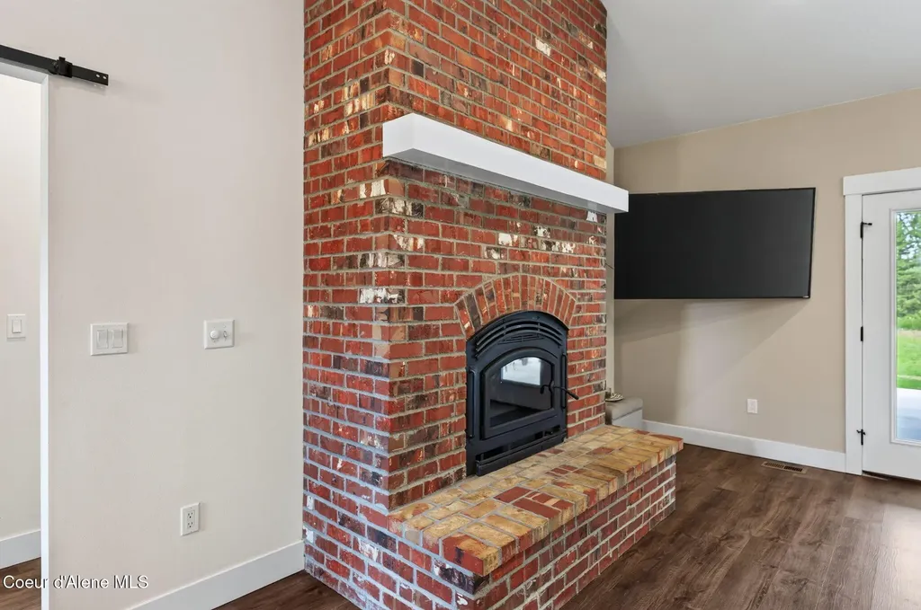 871 W Kenai Lane Athol ID 83801