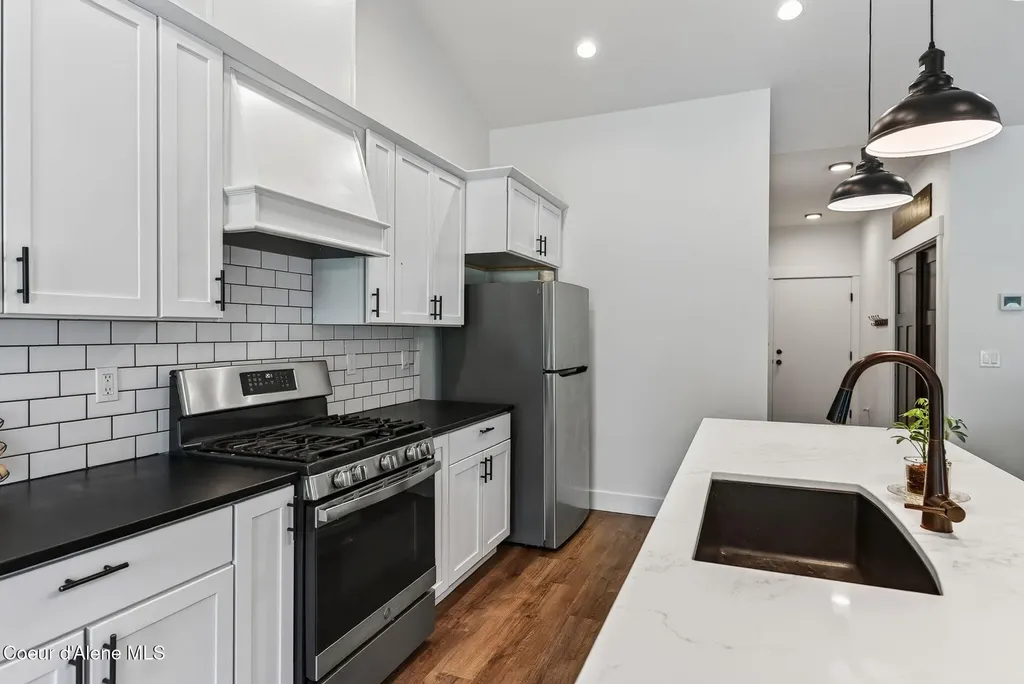871 W Kenai Lane Athol ID 83801