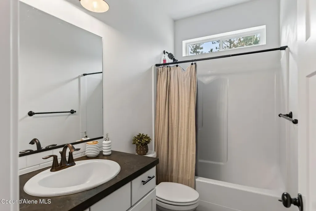 871 W Kenai Lane Athol ID 83801