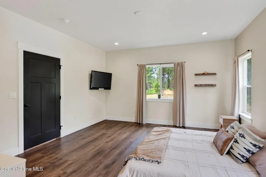 871 W Kenai Lane Athol ID 83801