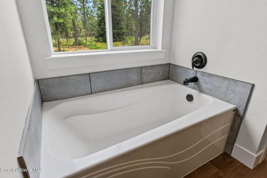 871 W Kenai Lane Athol ID 83801