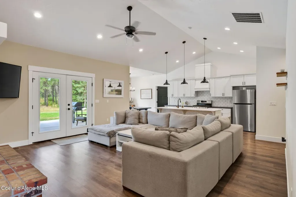 871 W Kenai Lane Athol ID 83801