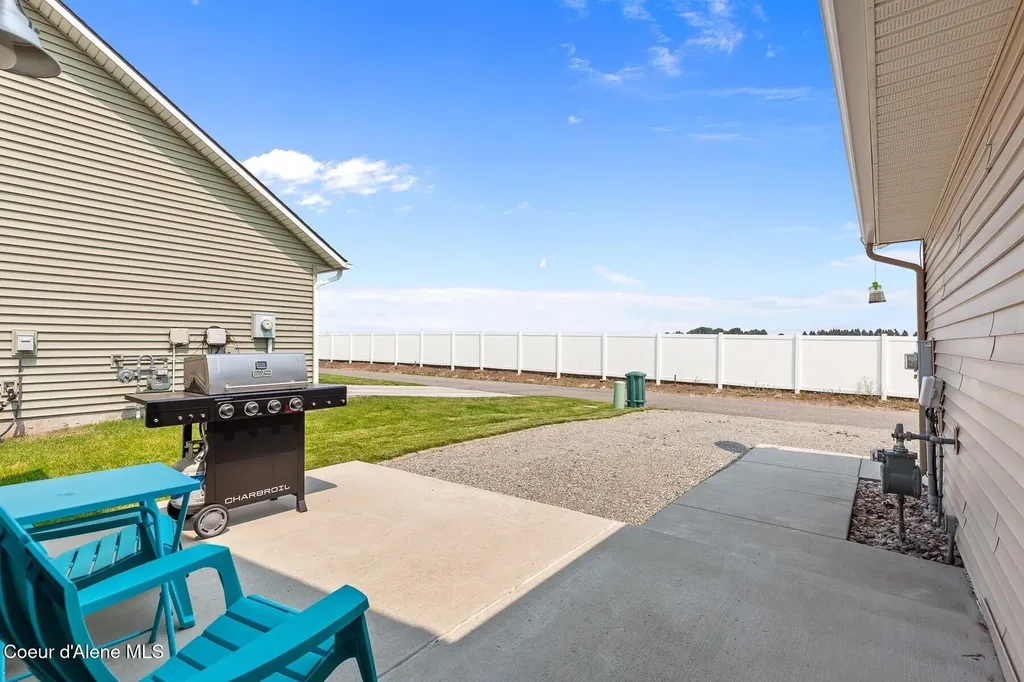 8696 N Spokane Street Post Falls ID 83854