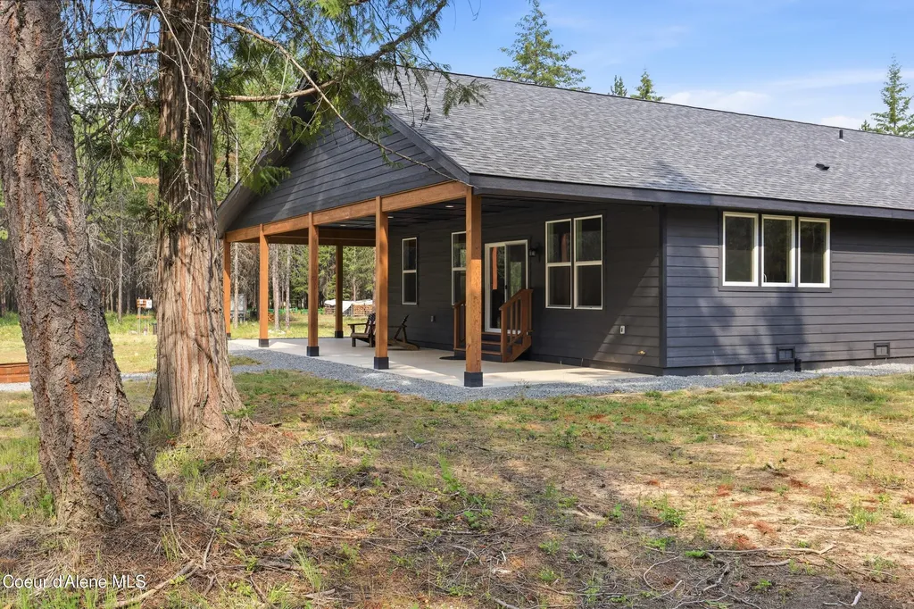 112 Alberato Road Priest River ID 83856