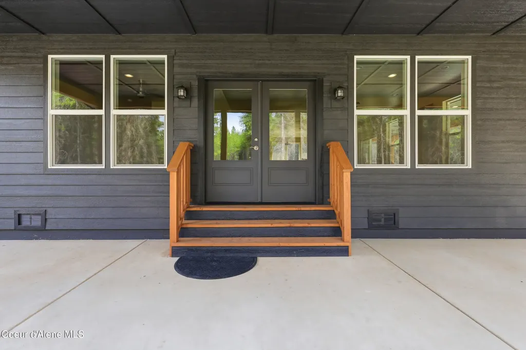 112 Alberato Road Priest River ID 83856