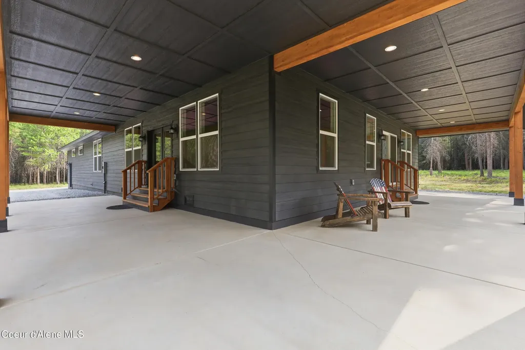 112 Alberato Road Priest River ID 83856