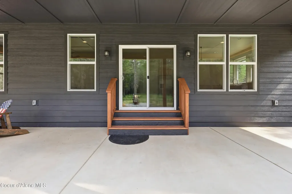112 Alberato Road Priest River ID 83856