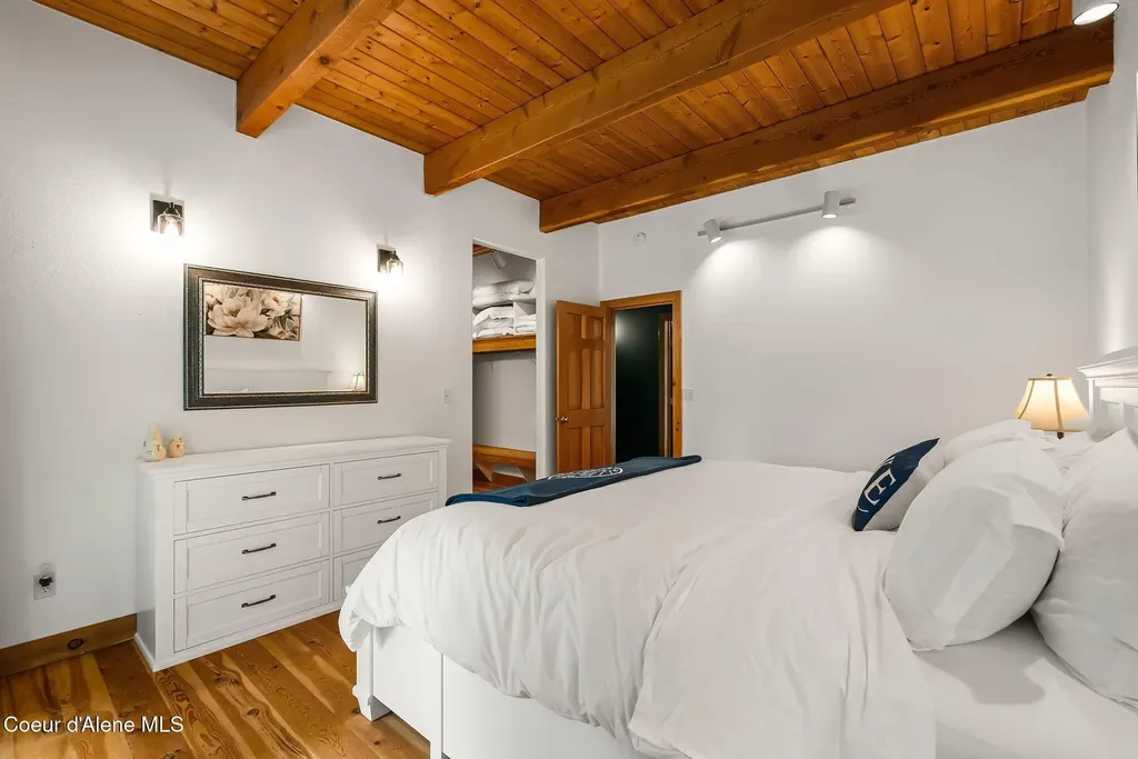205 Lark Lane Priest Lake ID 83856