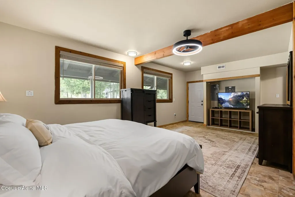205 Lark Lane Priest Lake ID 83856