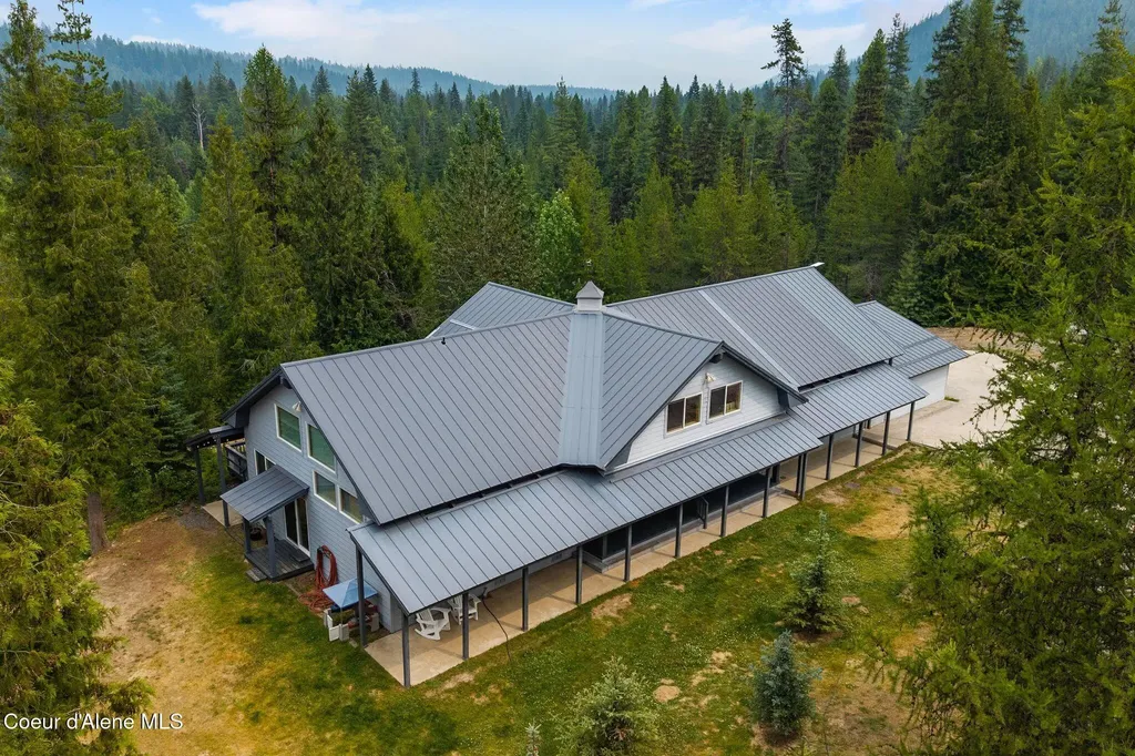 205 Lark Lane Priest Lake ID 83856