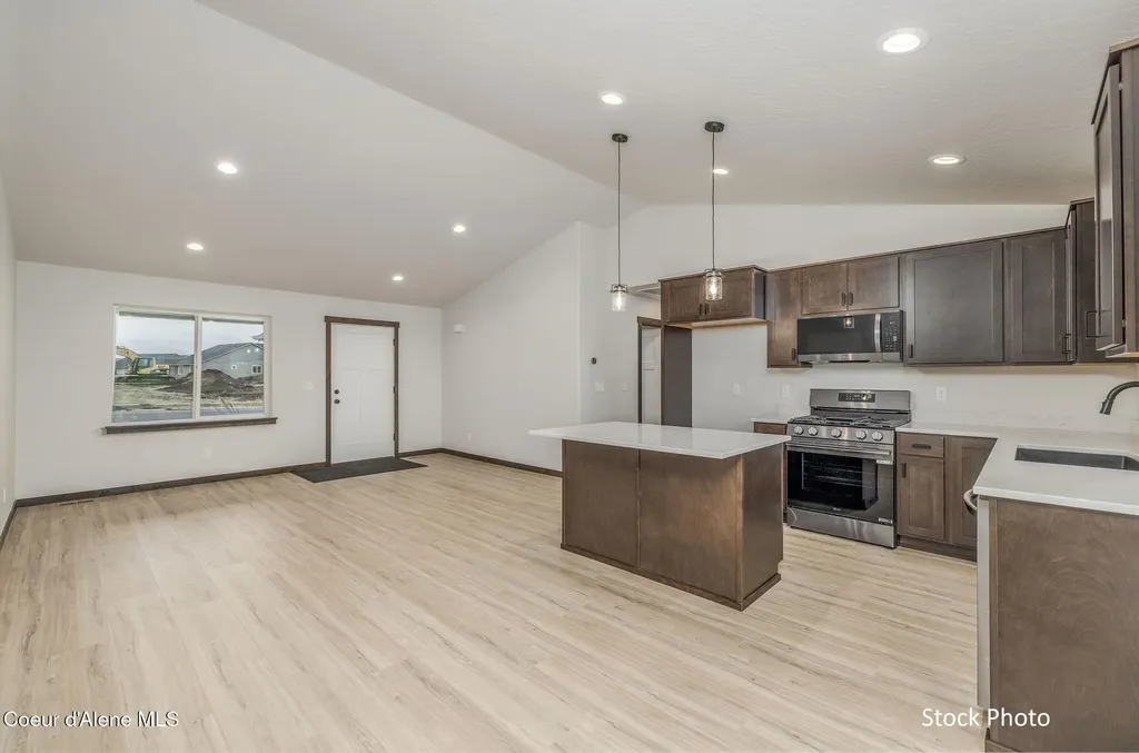 12018 N Lennon Lane Rathdrum ID 83858