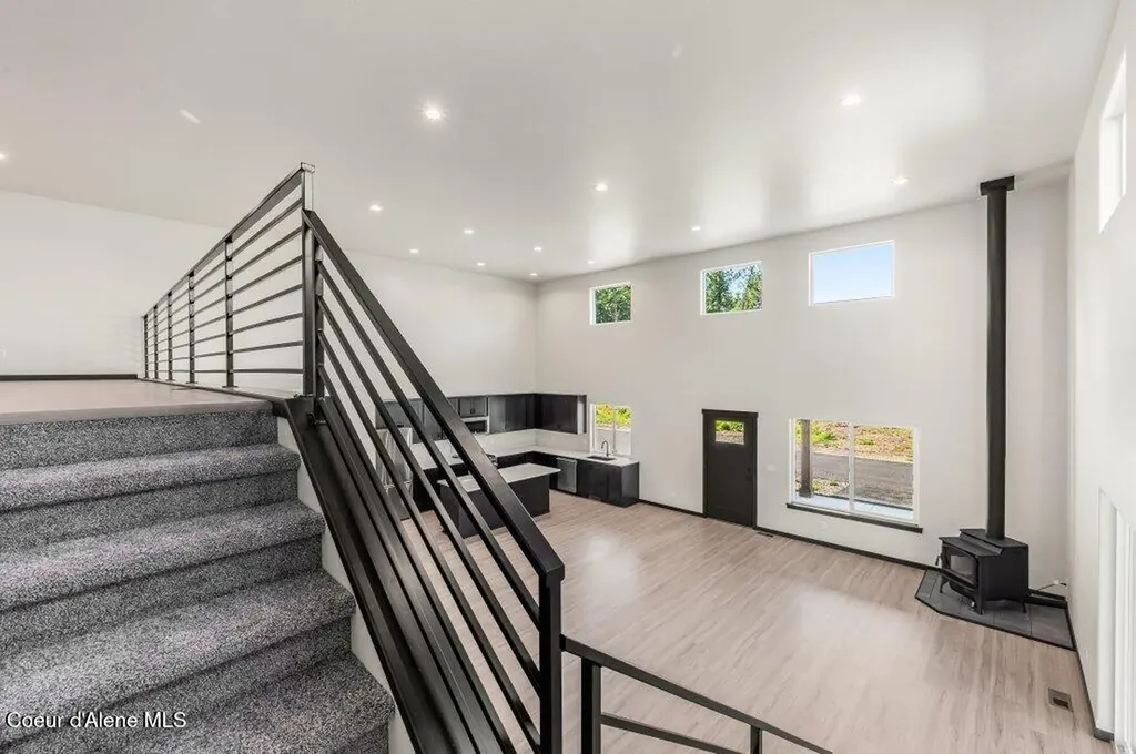 25817 N Dickens Road Athol ID 83801