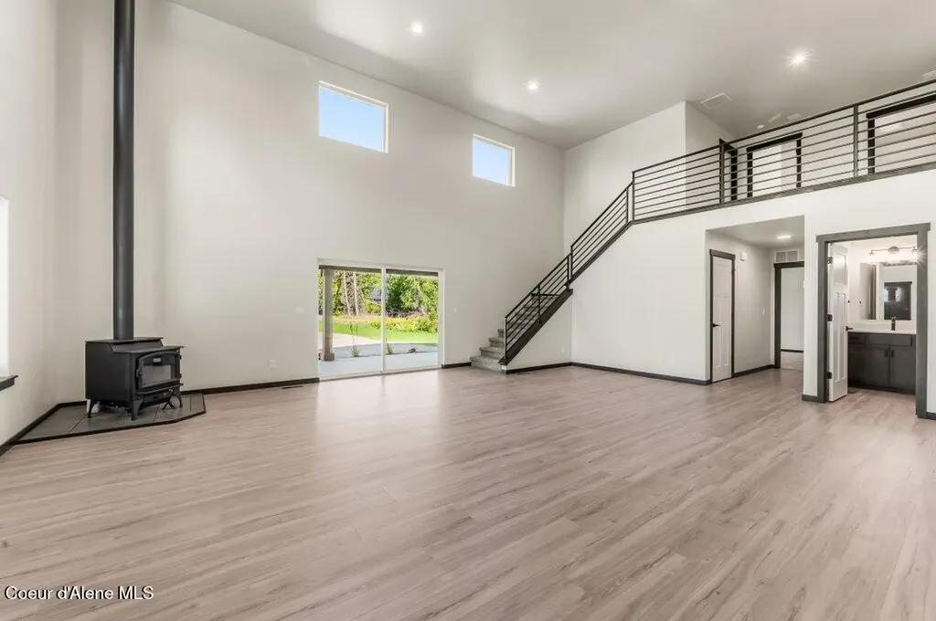25817 N Dickens Road Athol ID 83801