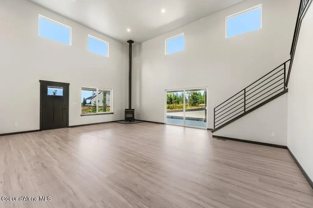 25817 N Dickens Road Athol ID 83801