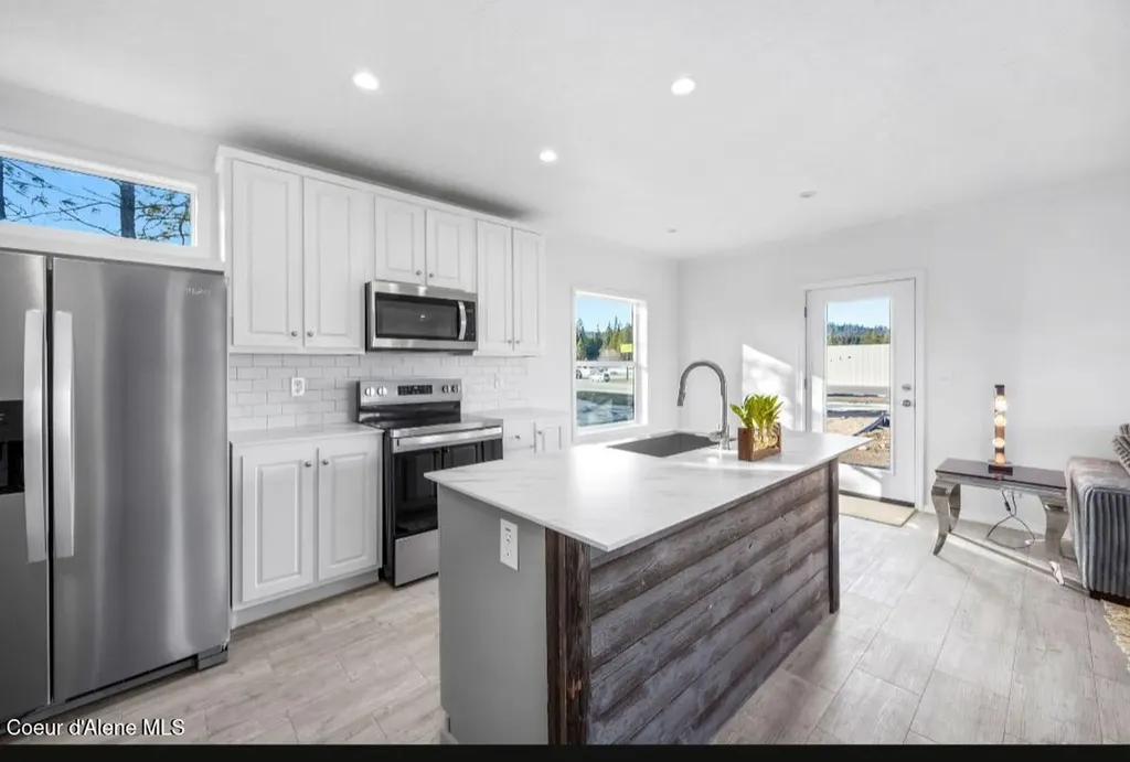80 E Beardmore Avenue Priest River ID 83856