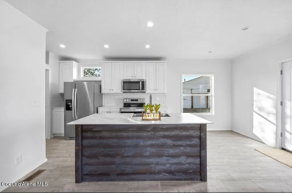 80 E Beardmore Avenue Priest River ID 83856