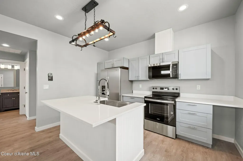 80 E Beardmore Avenue Priest River ID 83856