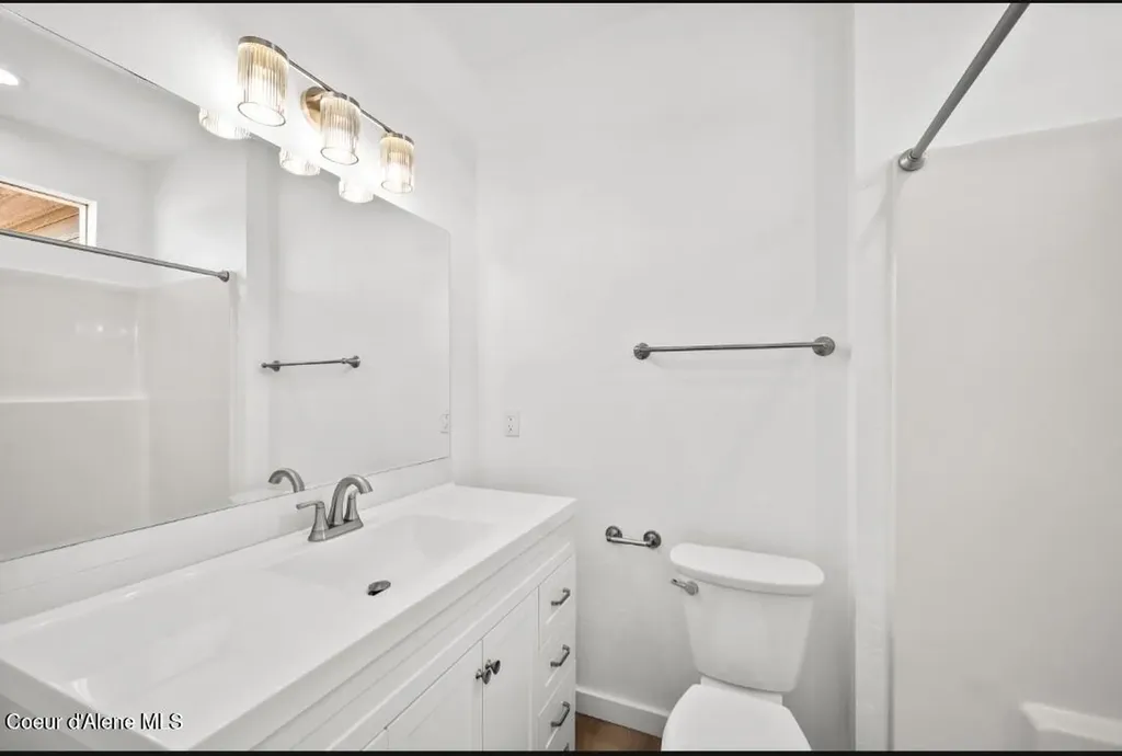 80 E Beardmore Avenue Priest River ID 83856