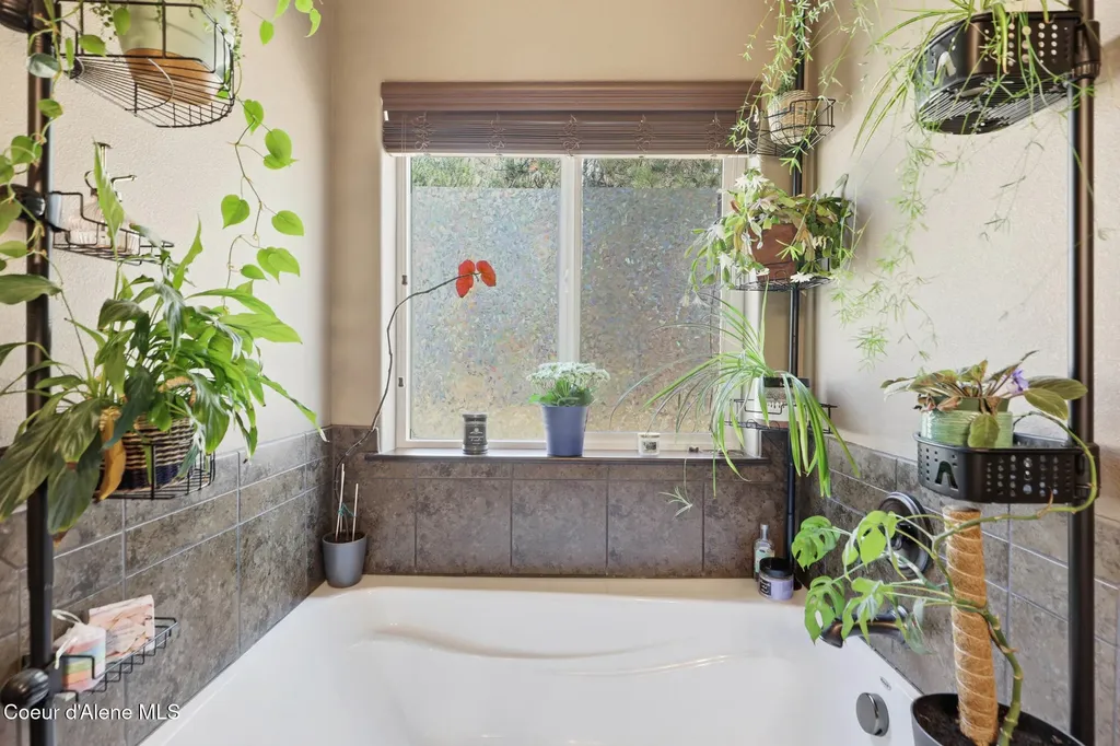 3106 E Obadiah Court Athol ID 83801