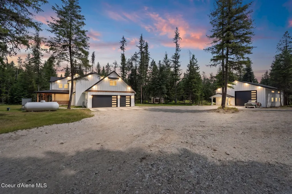 33254 N Riffle Road Spirit Lake ID 83869