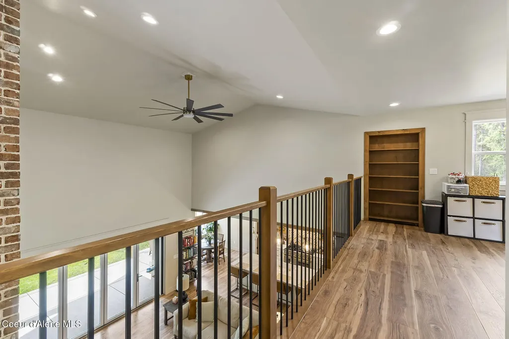 33254 N Riffle Road Spirit Lake ID 83869