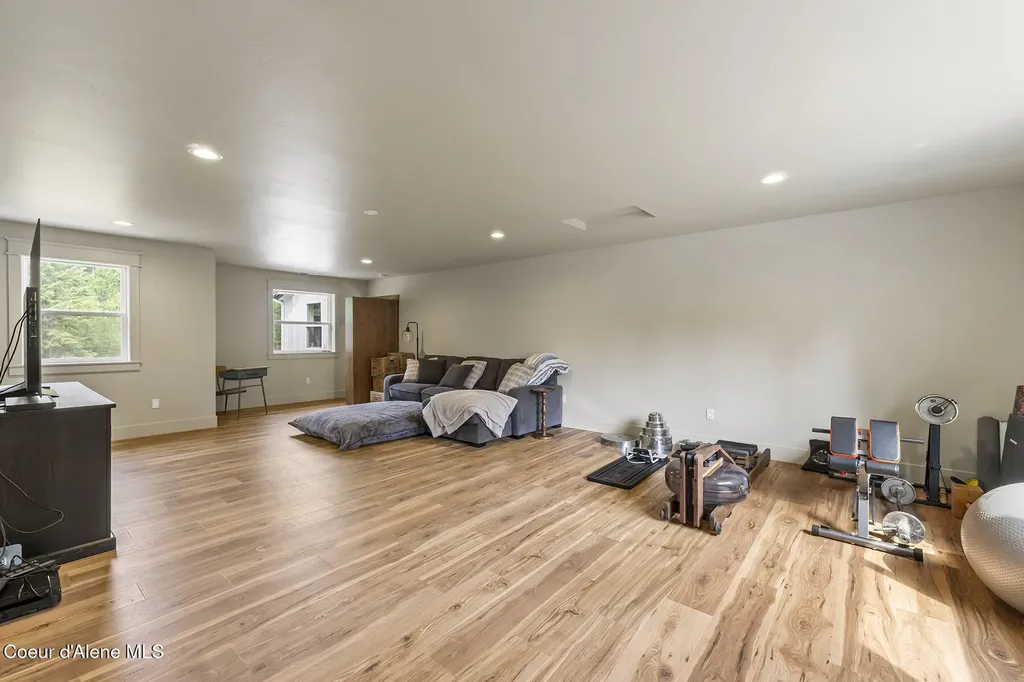 33254 N Riffle Road Spirit Lake ID 83869