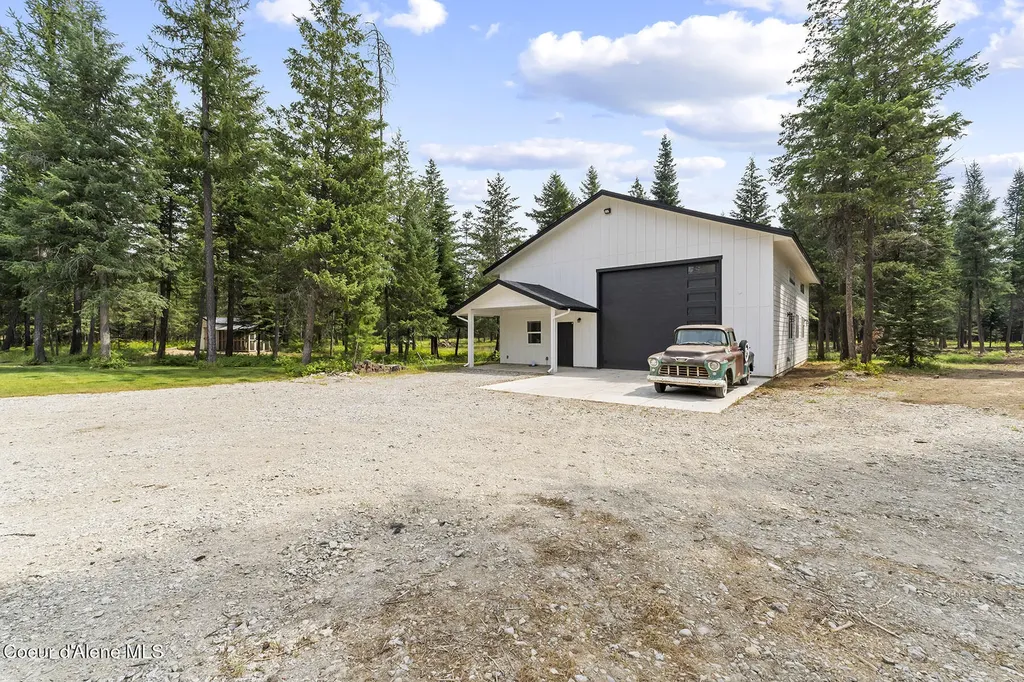 33254 N Riffle Road Spirit Lake ID 83869