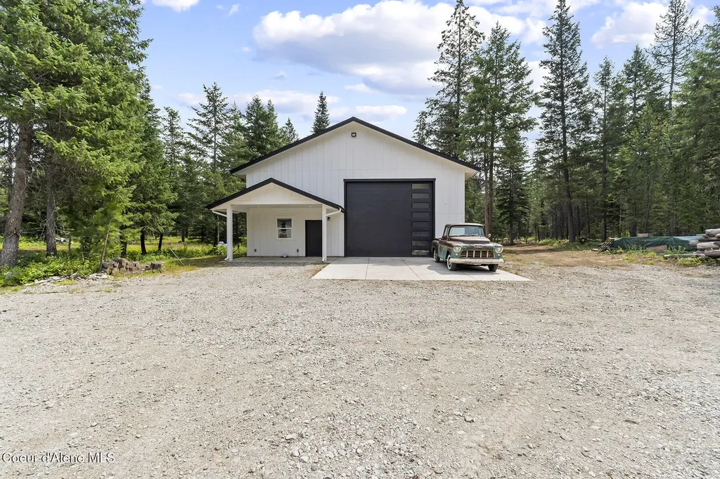 33254 N Riffle Road Spirit Lake ID 83869