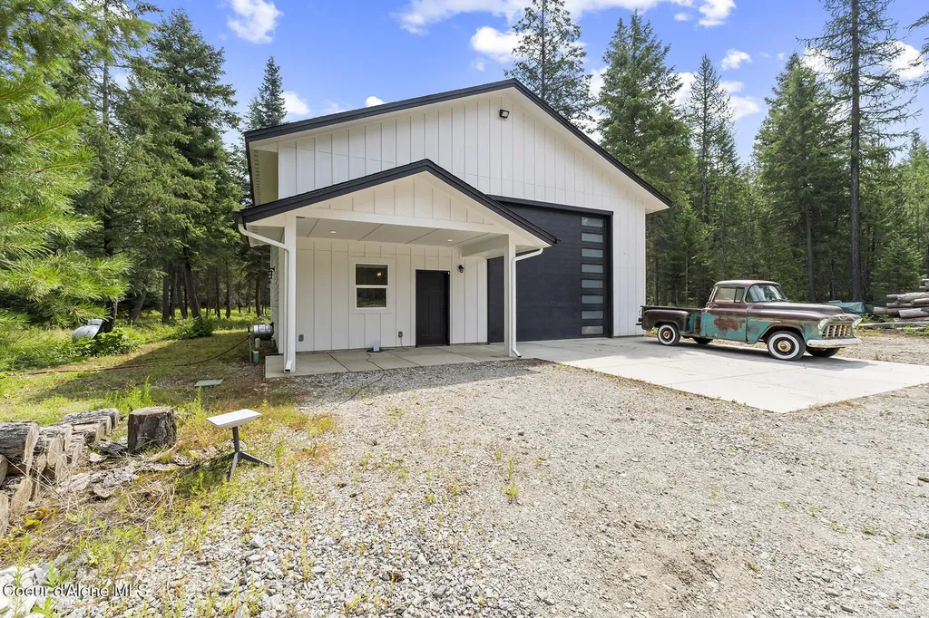 33254 N Riffle Road Spirit Lake ID 83869