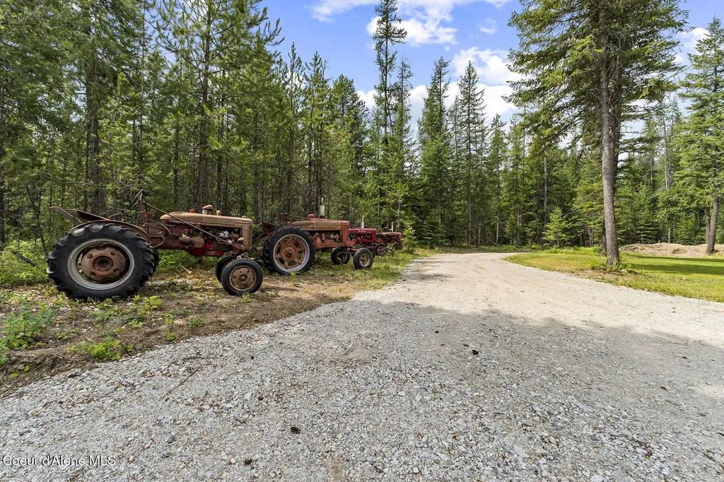 33254 N Riffle Road Spirit Lake ID 83869