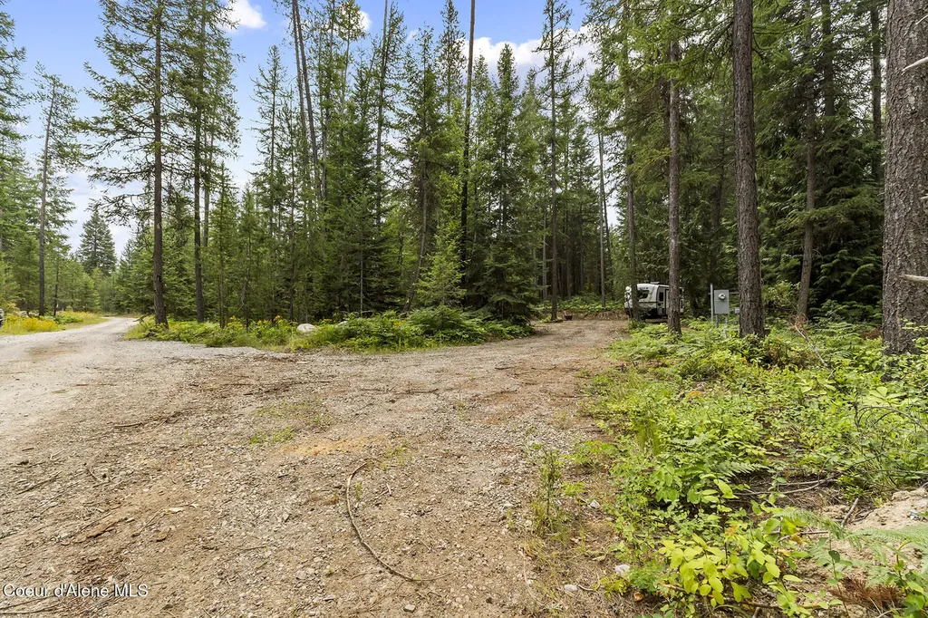 33254 N Riffle Road Spirit Lake ID 83869