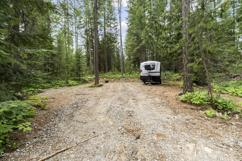 33254 N Riffle Road Spirit Lake ID 83869